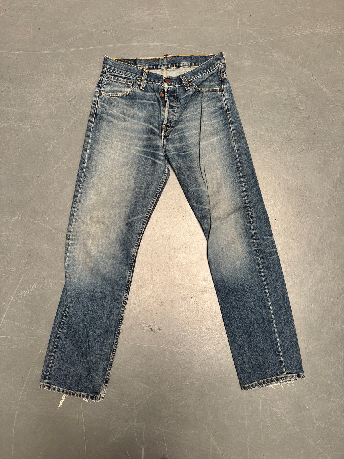 Levis Buckle Back Vintage Jean - W 30 L 32 - BU2