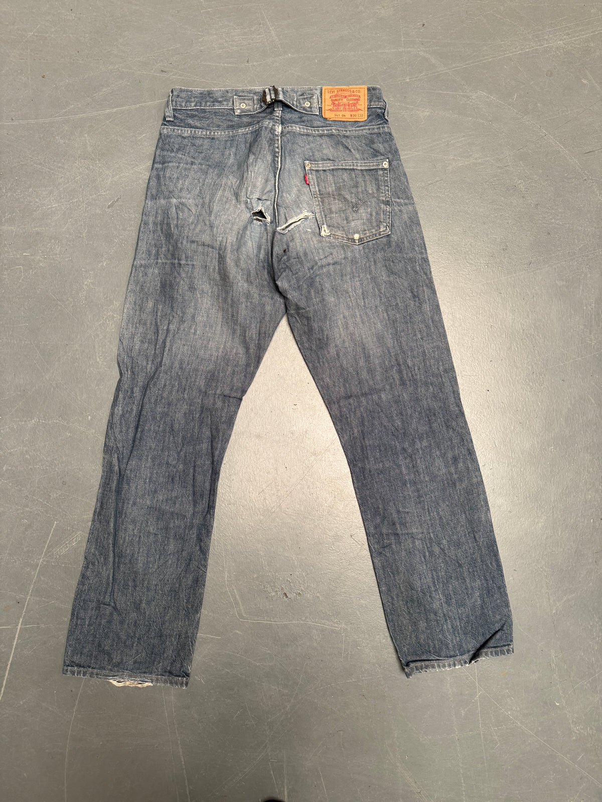 Levis Buckle Back Vintage Jean - W 30 L 32 - BU9