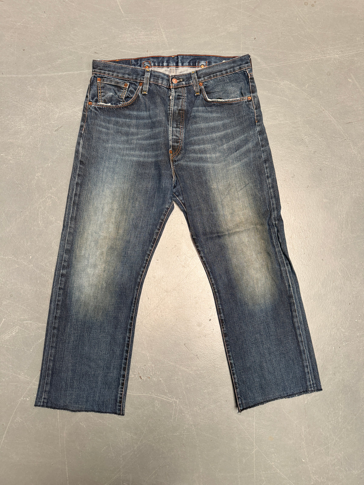 Levis Buckle Back Vintage Jean - W 38 L 29 - BU10