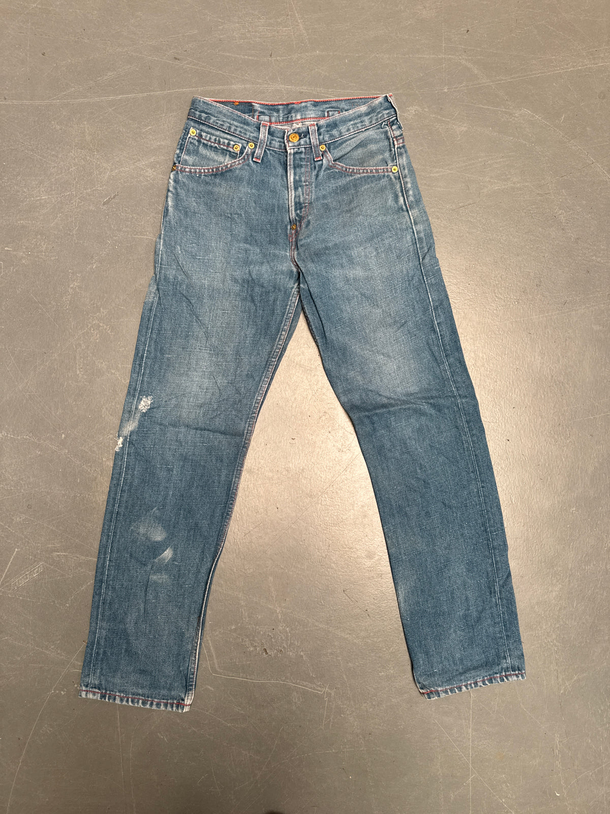 Levis Buckle Back Vintage Jean - W 26 L 30 - BU13