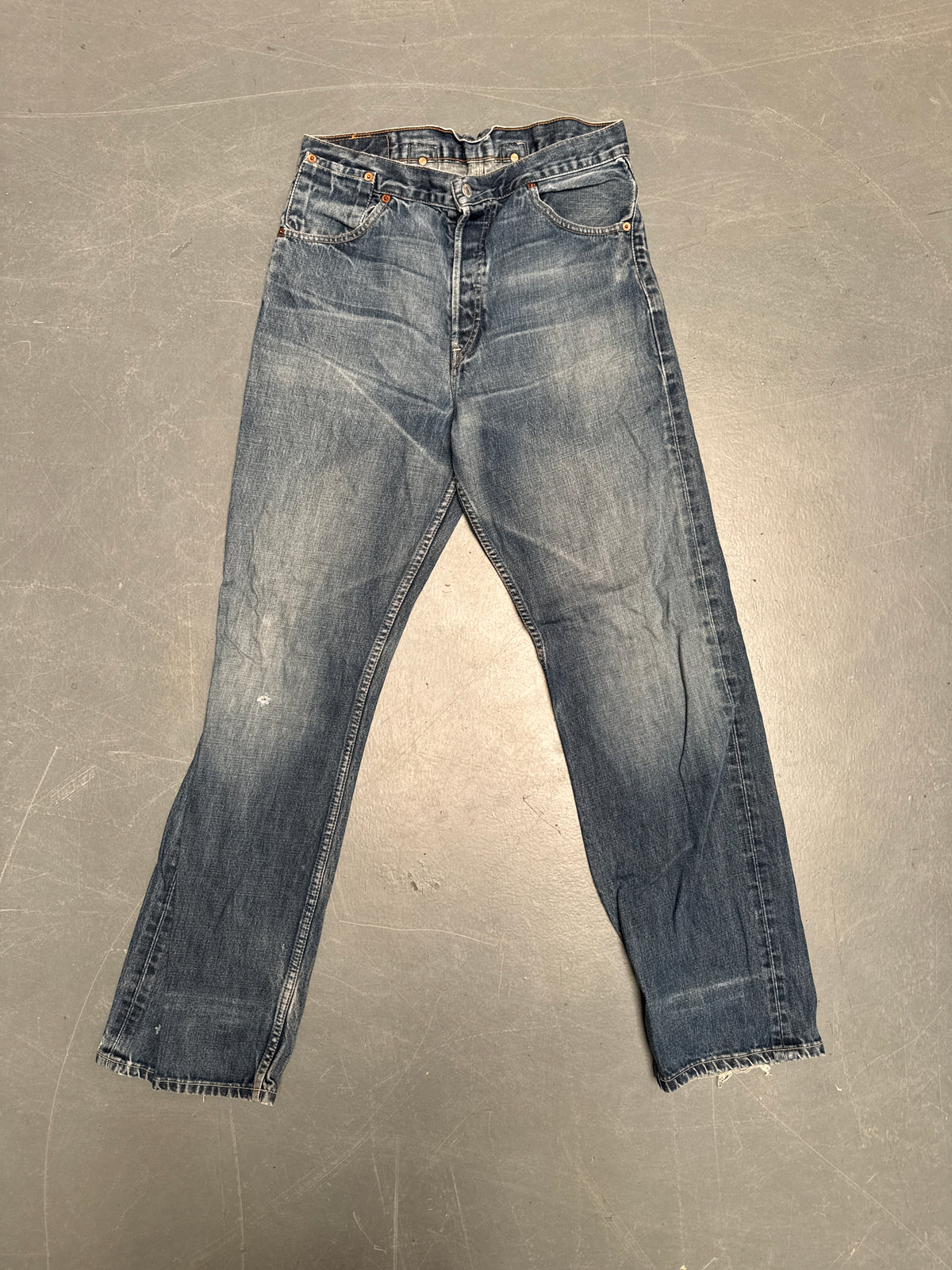 Levis Buckle Back Vintage Jean - W 30 L 33 - BU15