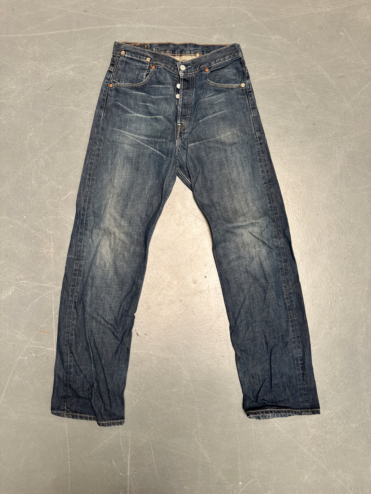 Levis Buckle Back Vintage Jean - W 30 L 34 - BU18