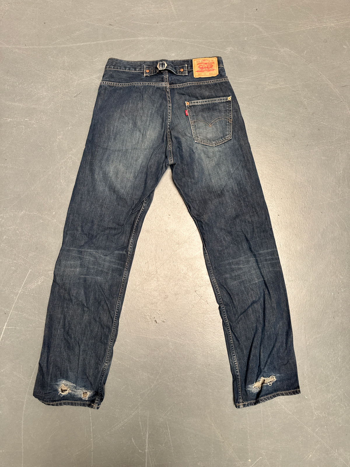 Levis Buckle Back Vintage Jean - W 30 L 34 - BU18