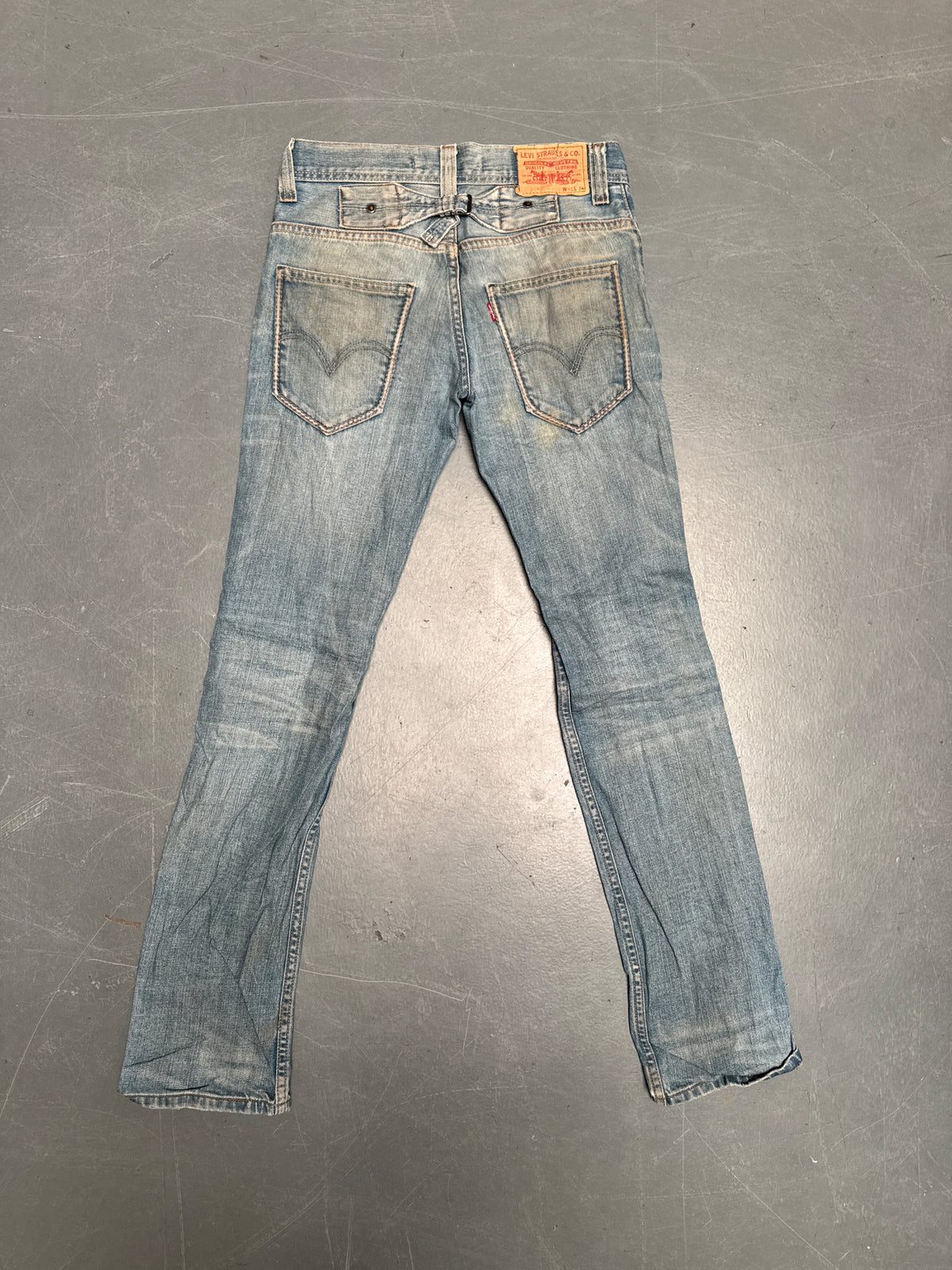 Levis Buckle Back Vintage Jean - W 30 L 34 - BU20