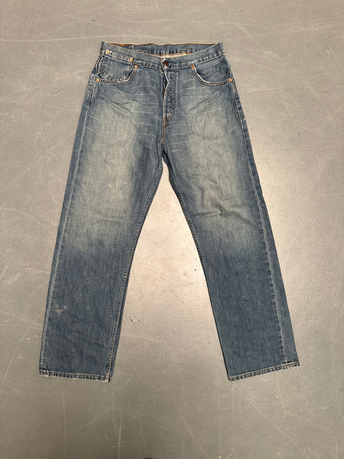 Levis Buckle Back Vintage Jean - W 32 L 32 - BU21