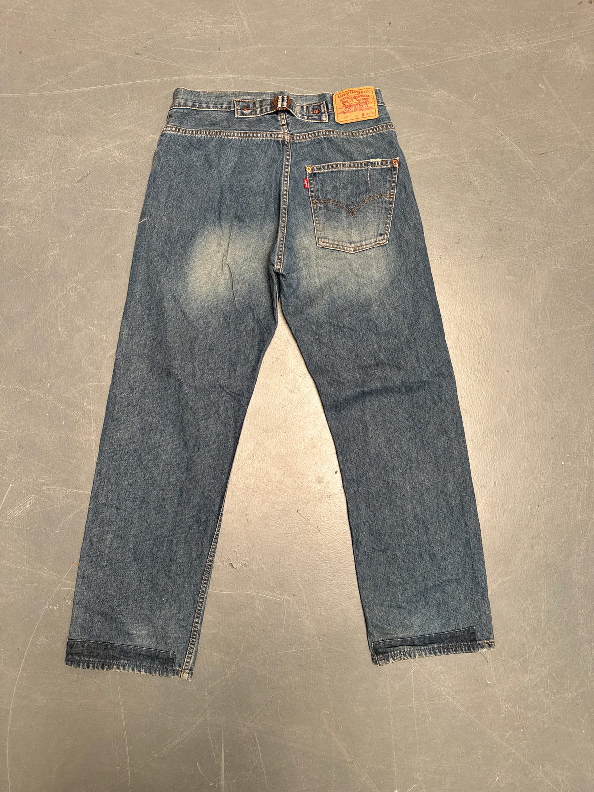 Levis Buckle Back Vintage Jean - W 32 L 32 - BU21
