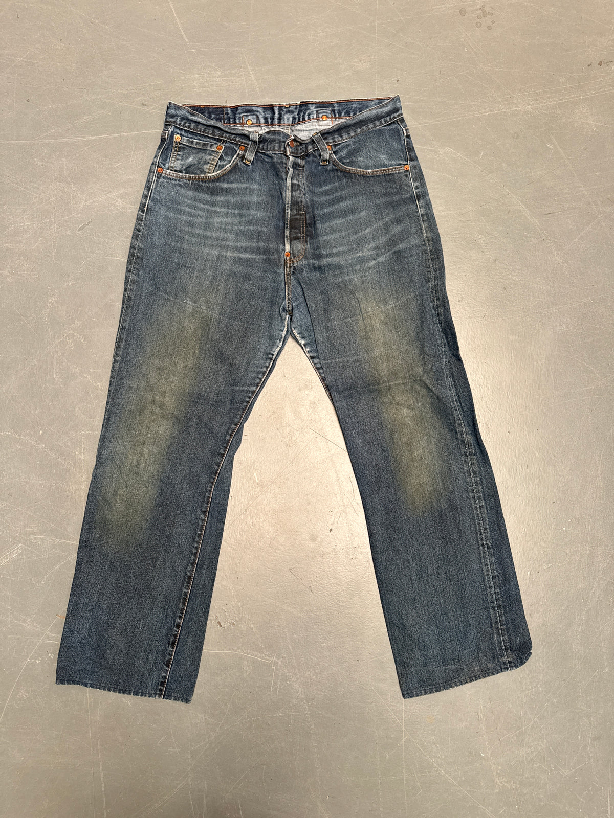 Levis Buckle Back Vintage Jean - W 36 L 31 - BU24