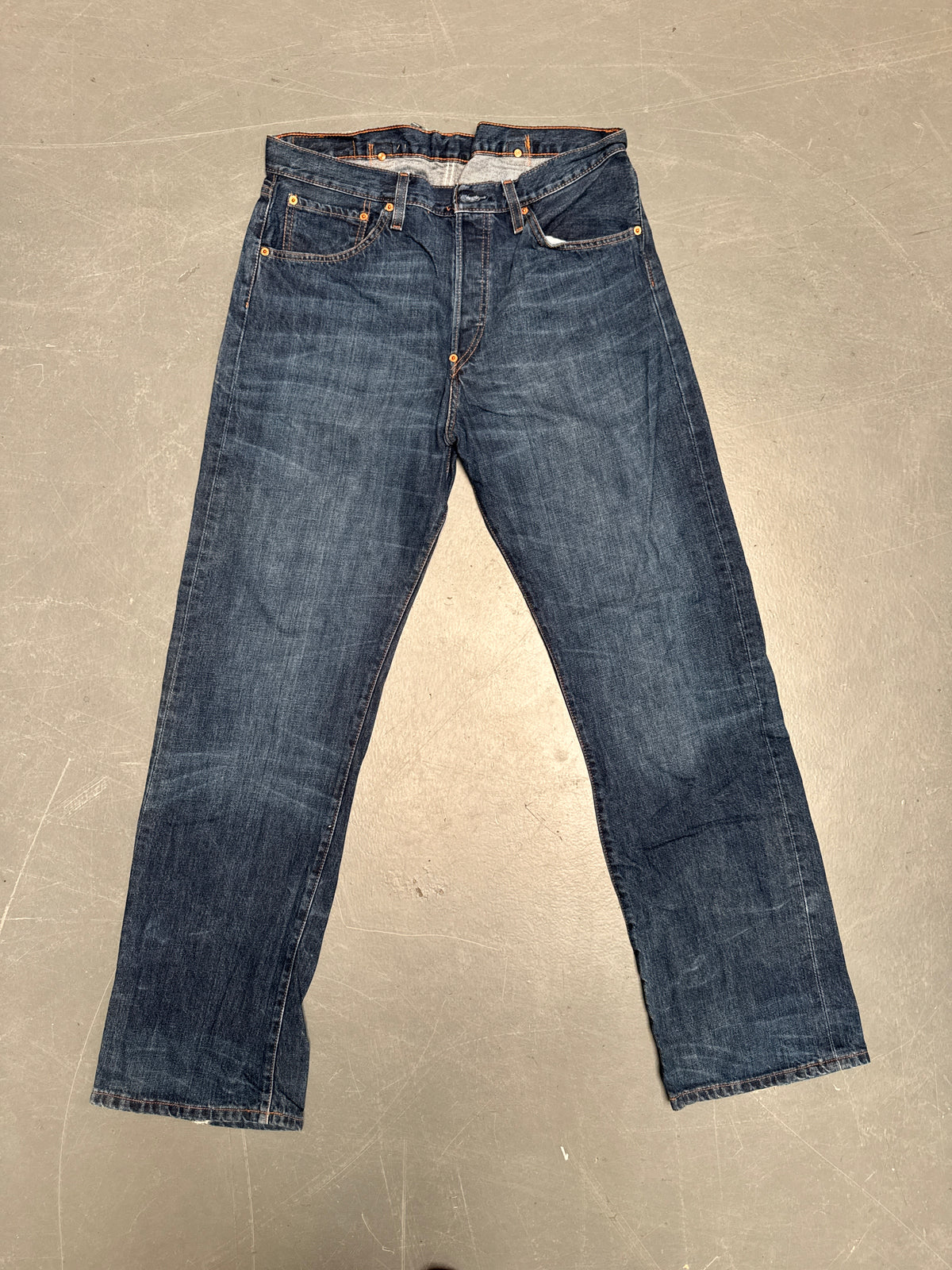 Levis Buckle Back Vintage Jean - W 36 L 35 - BU26