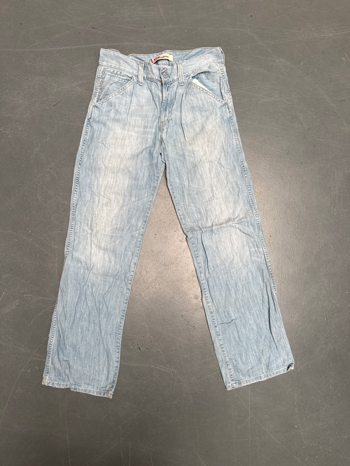 Levis Buckle Back Vintage Jean - W 30 L 32 - BU31