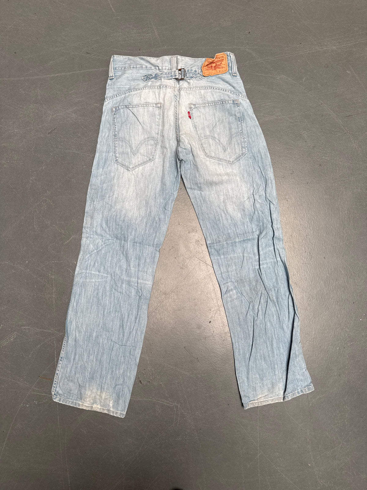 Levis Buckle Back Vintage Jean - W 30 L 32 - BU31