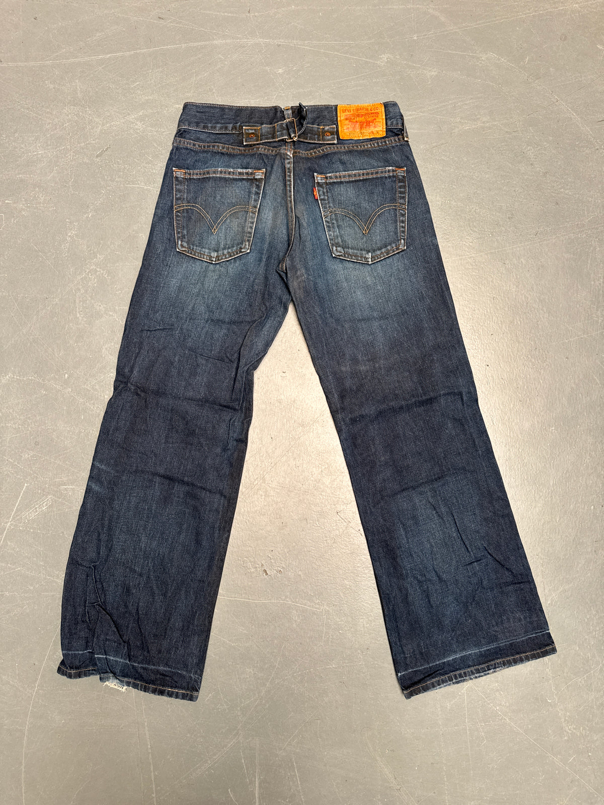 Levis Buckle Back Vintage Jean - W 30 L 32 - BU34