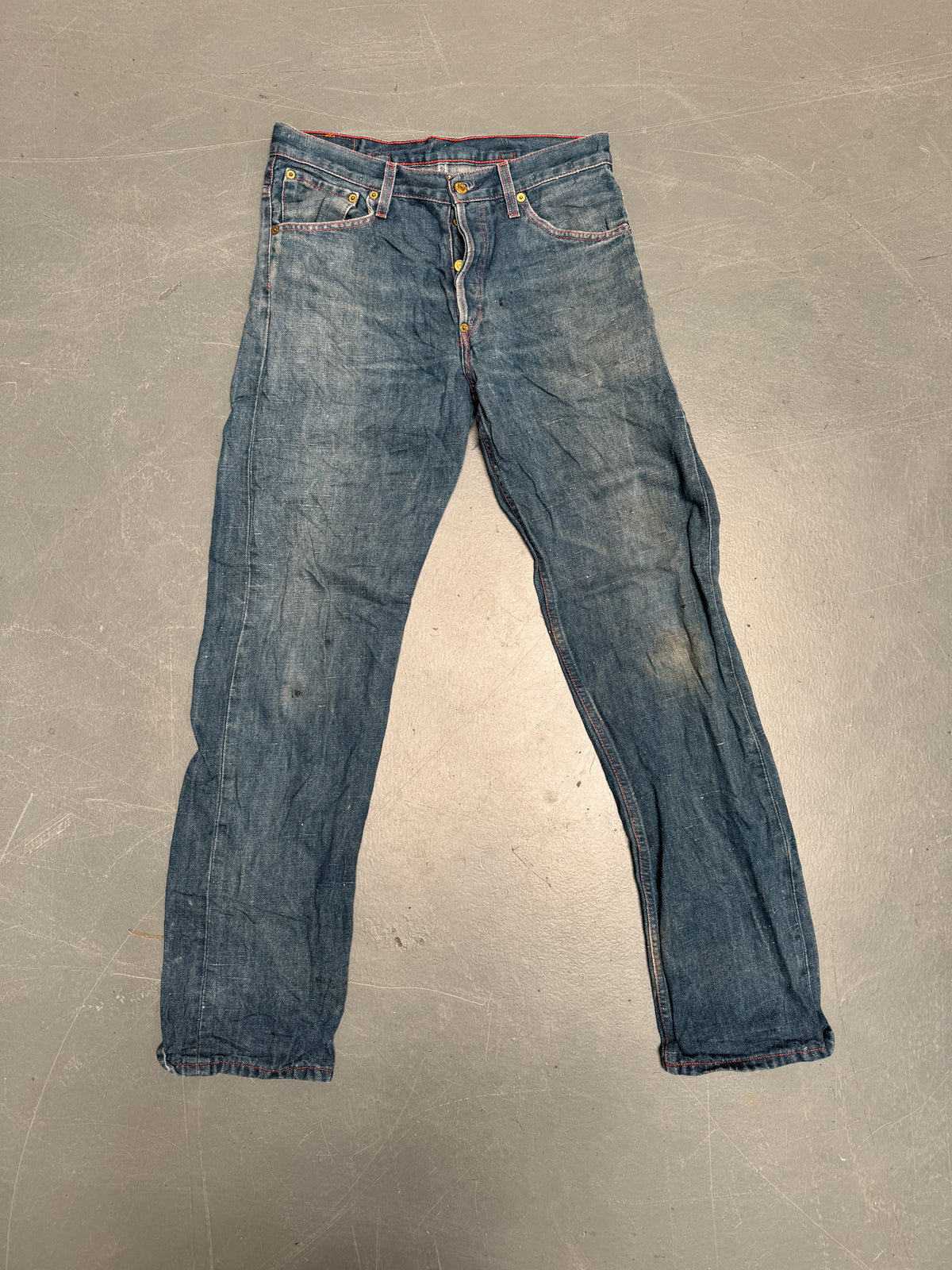 Levis Buckle Back Vintage Jean - W 30 L 33 - BU48