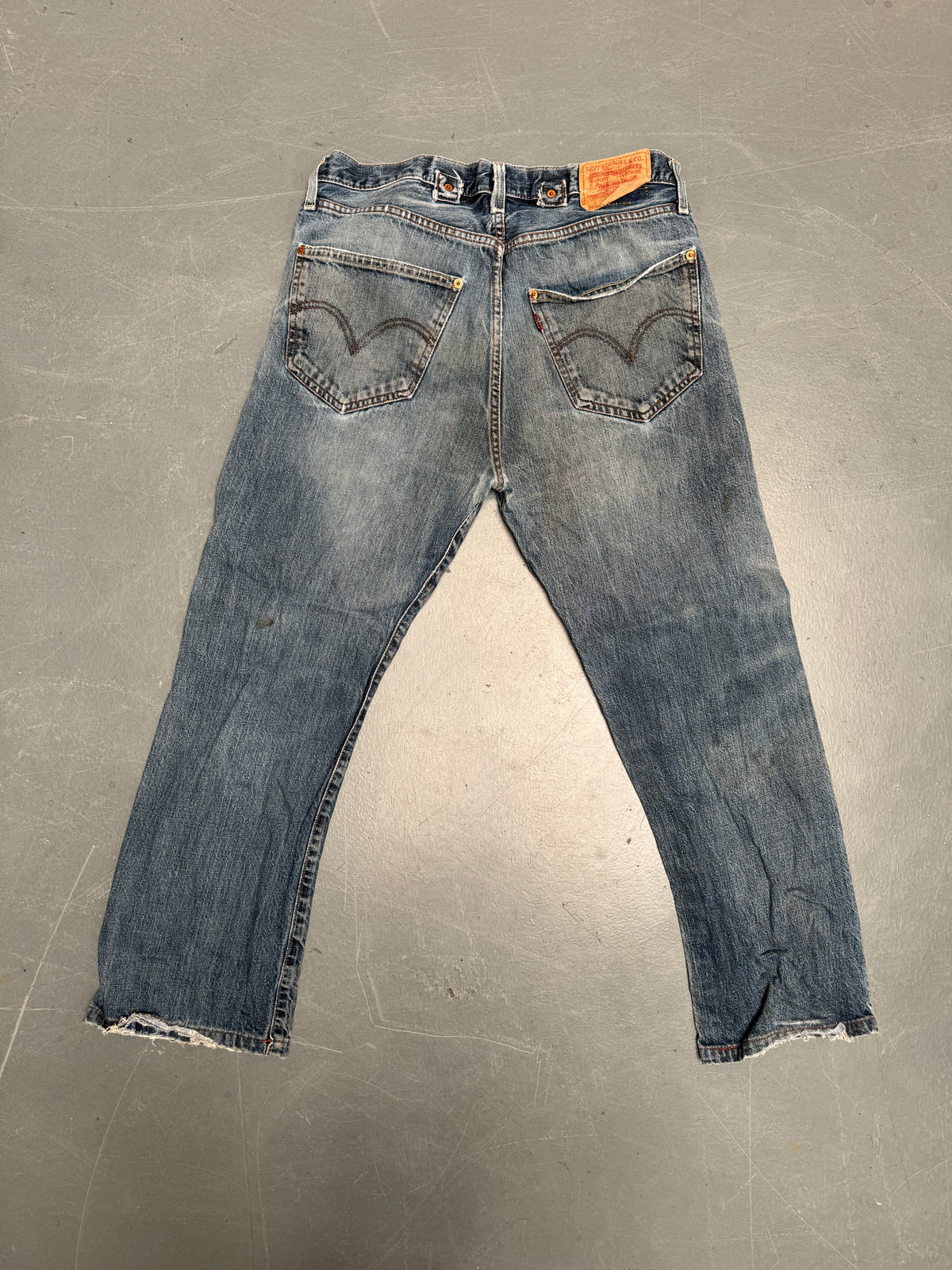 Levis Buckle Back Vintage Jean - W 34 L 29 - BU51