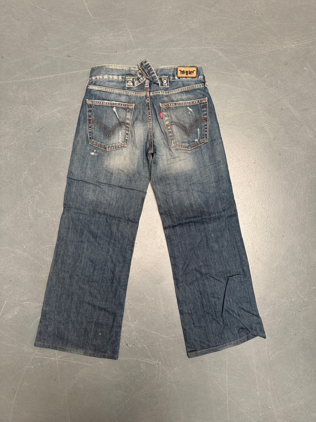 Levis Buckle Back Vintage Jean - W 28 L 29 - BU54