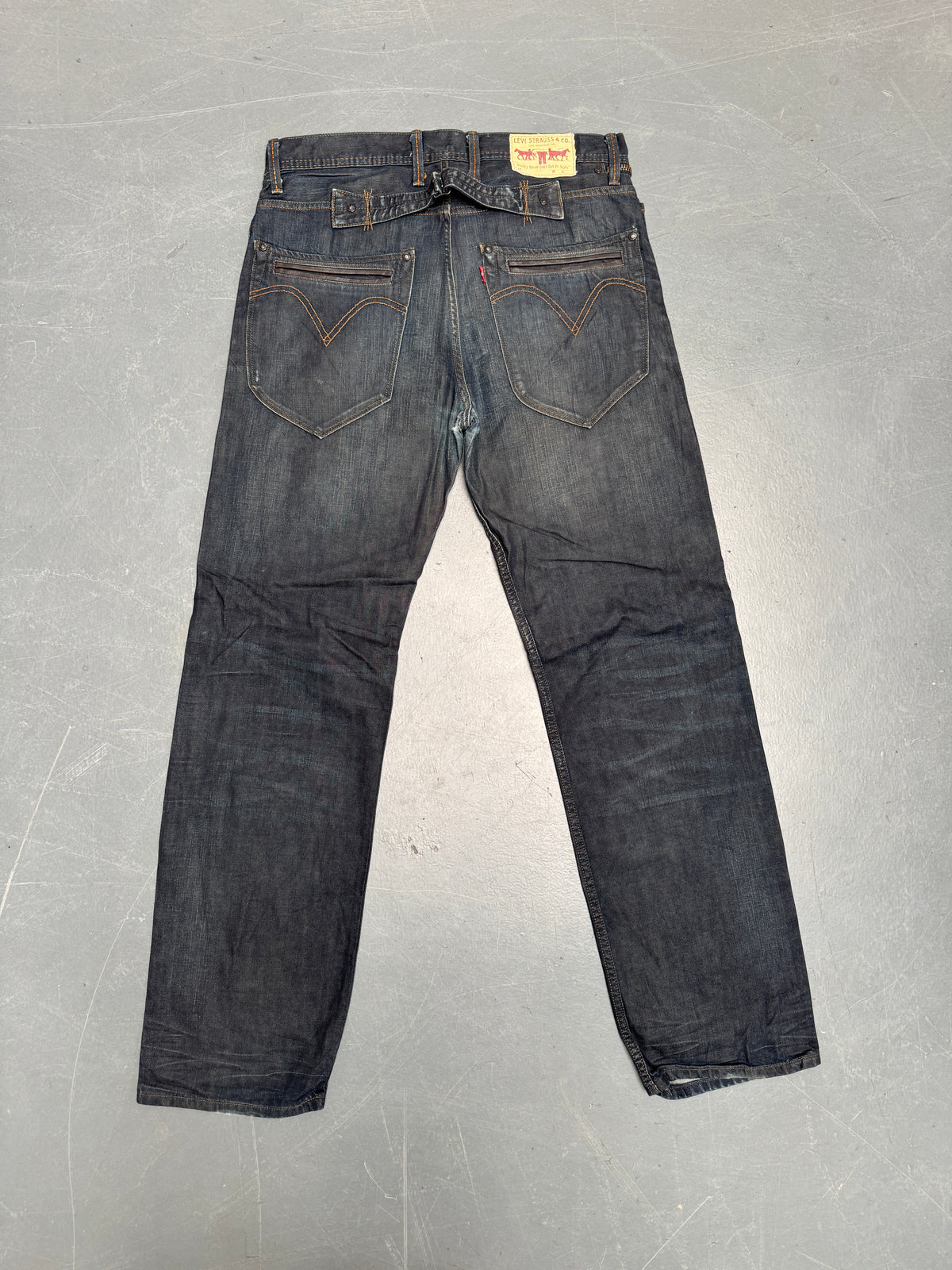 Levis Buckle Back Vintage Jean - W 36 L 36 - BU58