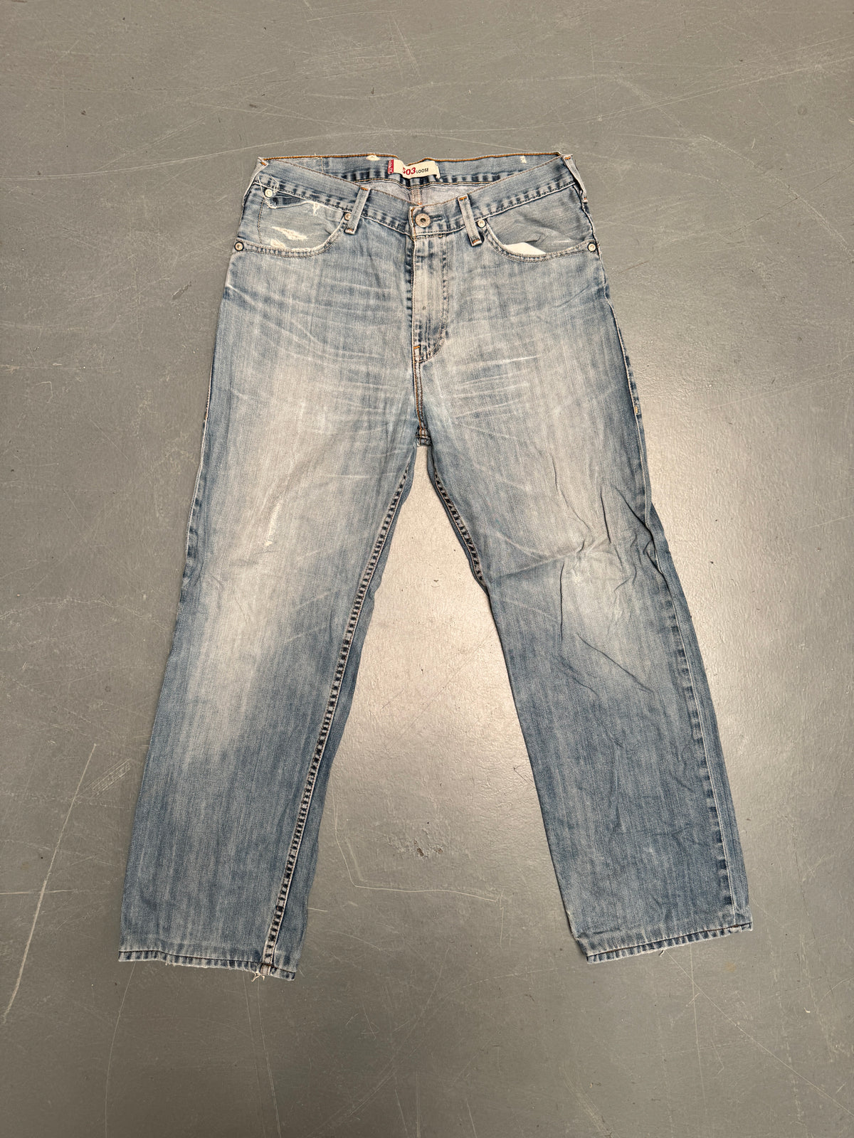Levis Buckle Back Vintage Jean - W 32 L 30 - BU61