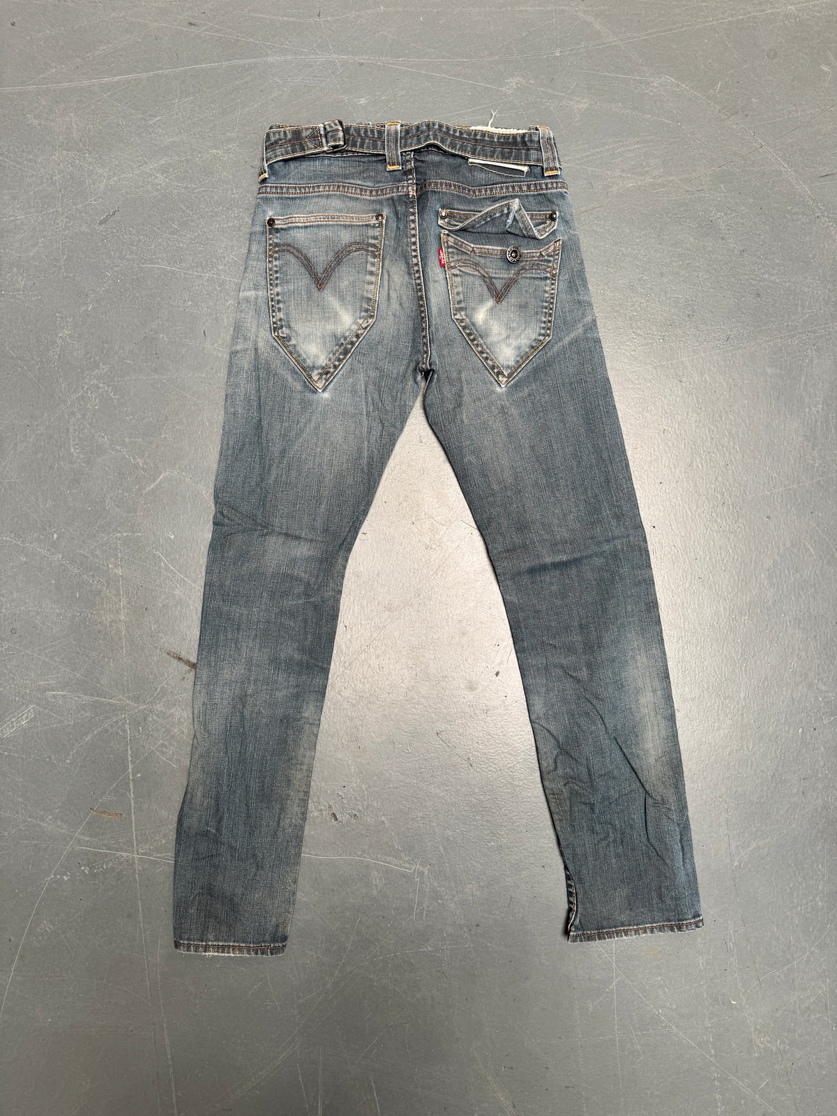 Levis Buckle Back Vintage Jean - W 28 L 30 - BU62