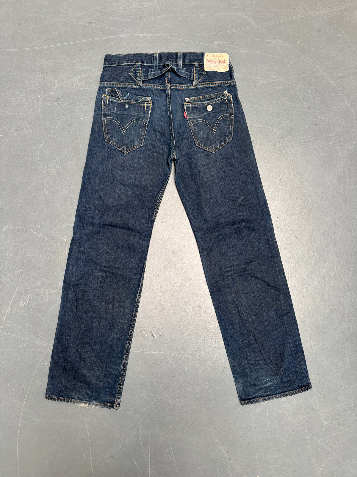 Levis Buckle Back Vintage Jean - W 30 L 32 - BU68