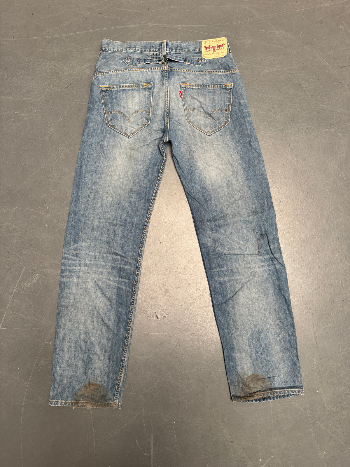 Levis Buckle Back Vintage Jean - W 32 L 35 - BU70