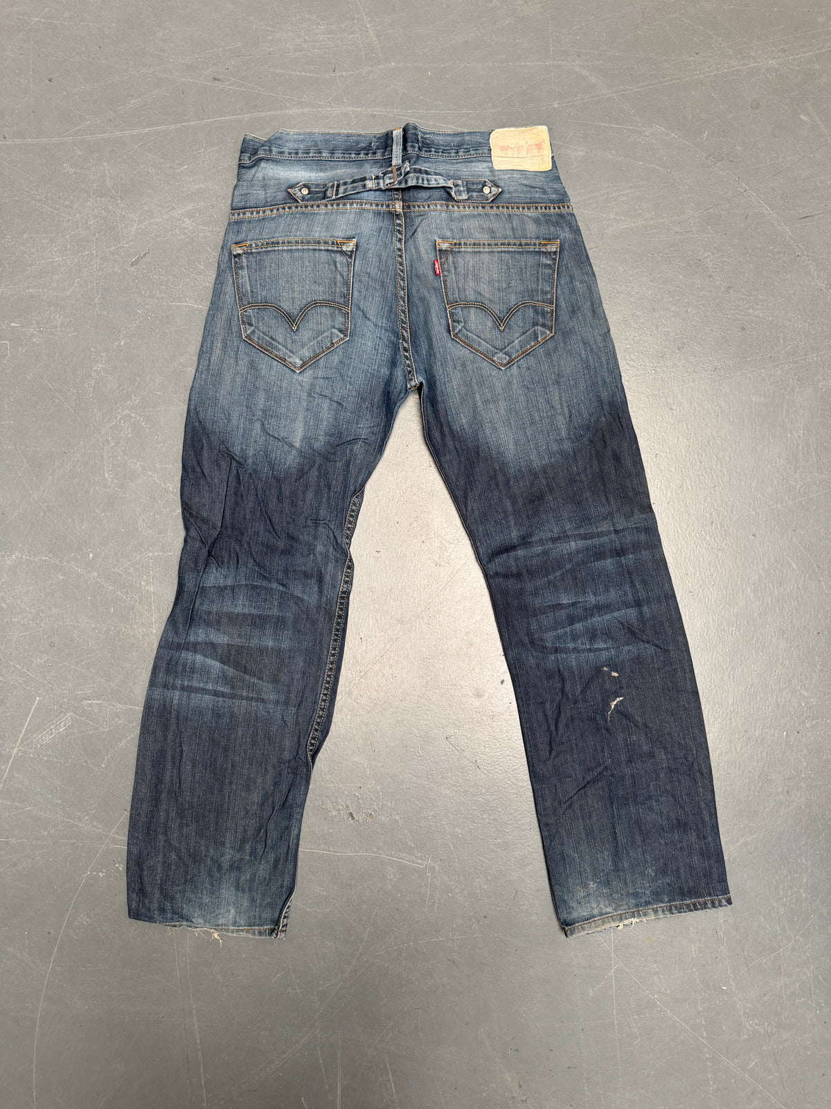 Levis Buckle Back Vintage Jean - W 32 L 32 - BU76