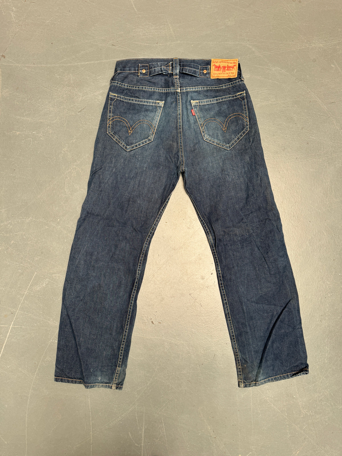 Levis Buckle Back Vintage Jean - W 33 L 32 - BU78