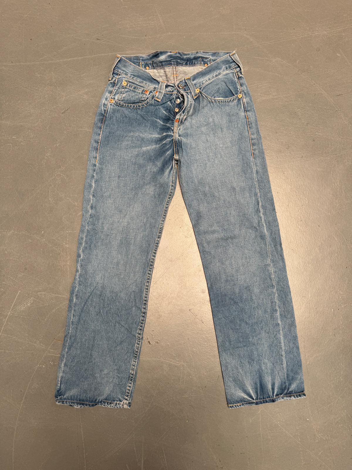 Levis Buckle Back Vintage Jean - W 31 L 33 - BU80