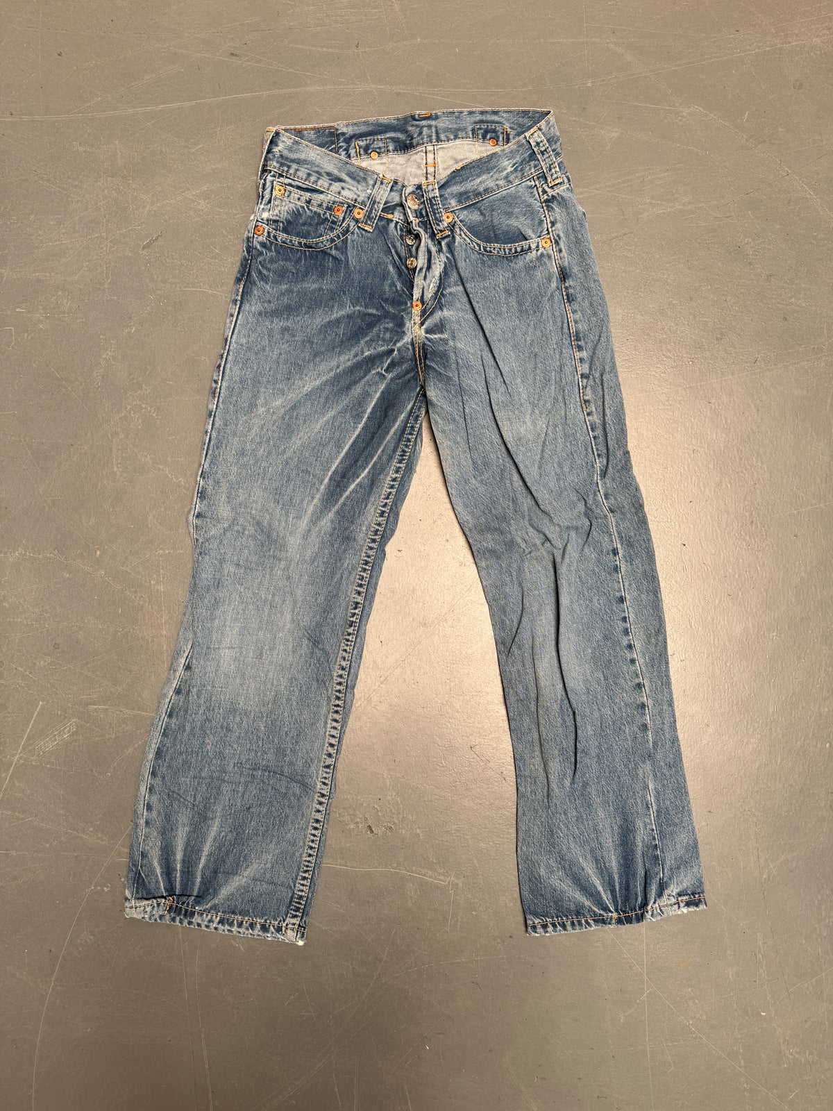 Levis Buckle Back Vintage Jean - W 28 L 29 - BU81