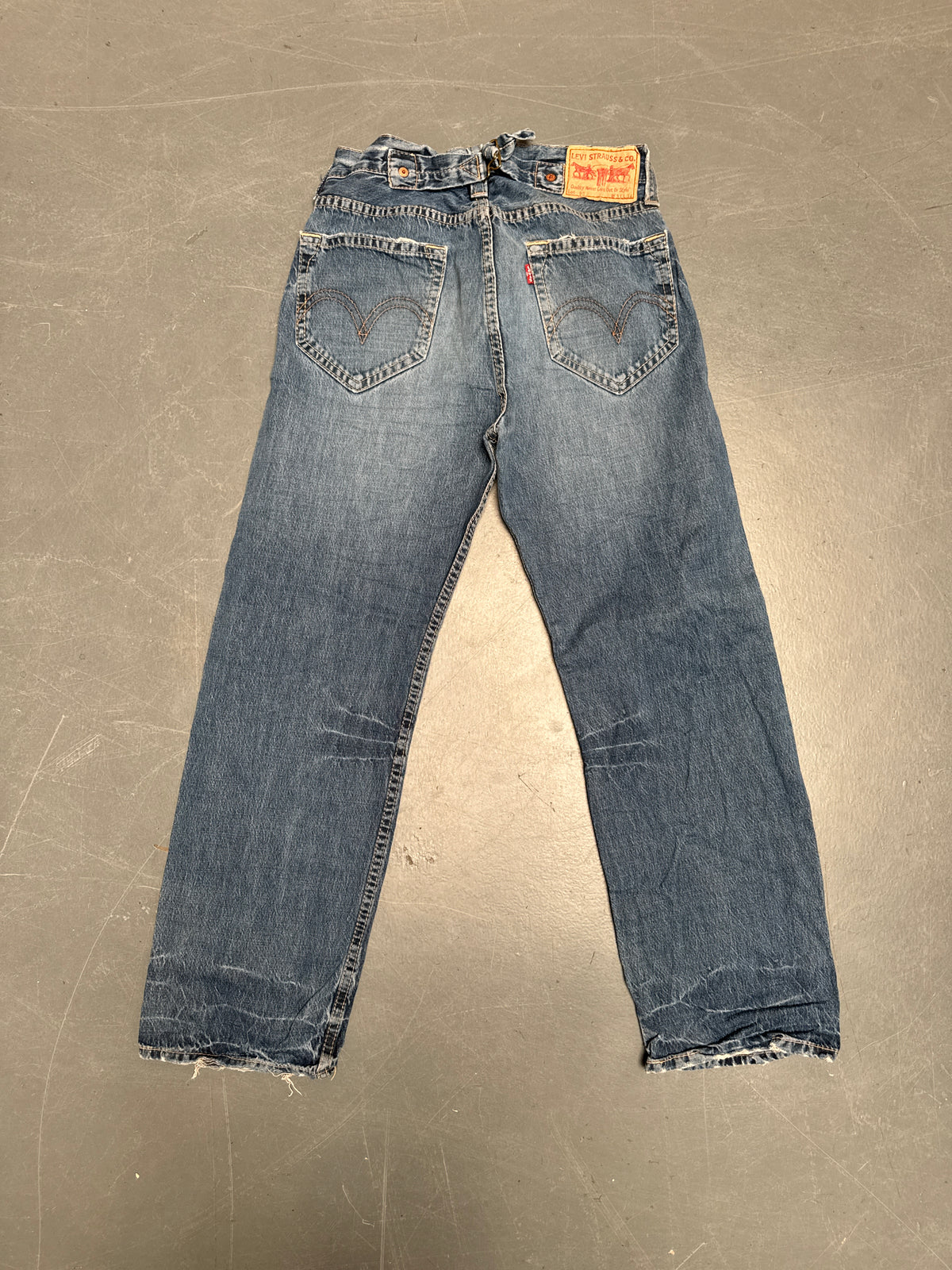 Levis Buckle Back Vintage Jean - W 32 L 32 - BU87