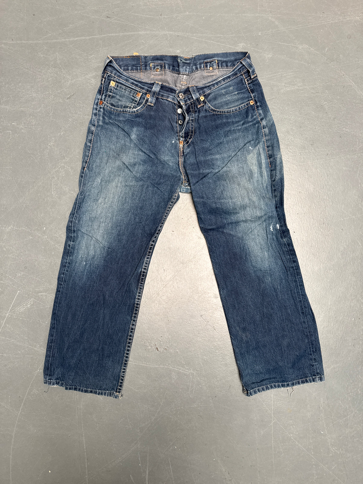 Levis Buckle Back Vintage Jean - W 36 L 27 - BU89