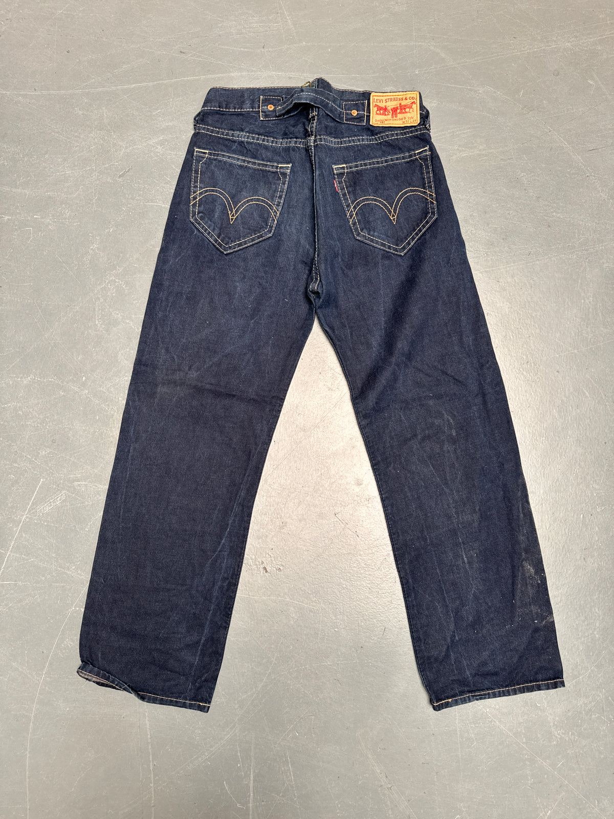 Levis Buckle Back Vintage Jean - W 32 L 33 - BU90