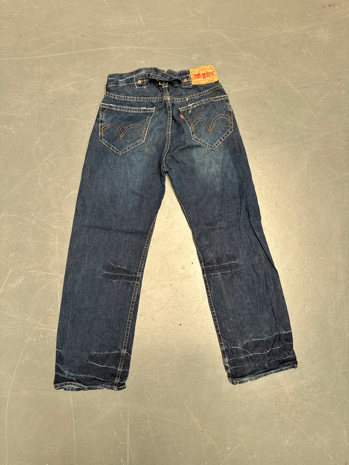 Levis Buckle Back Vintage Jean - W 30 L 32 - BU92