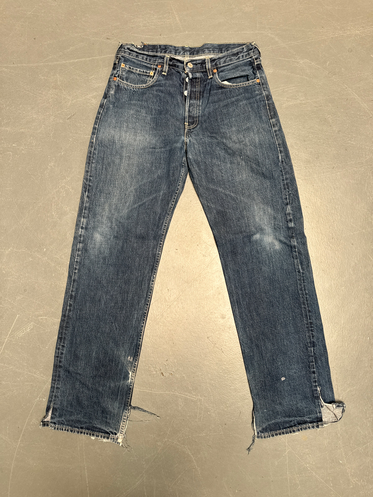 Levis Buckle Back Vintage Jean - W 30 L 34 - BU167