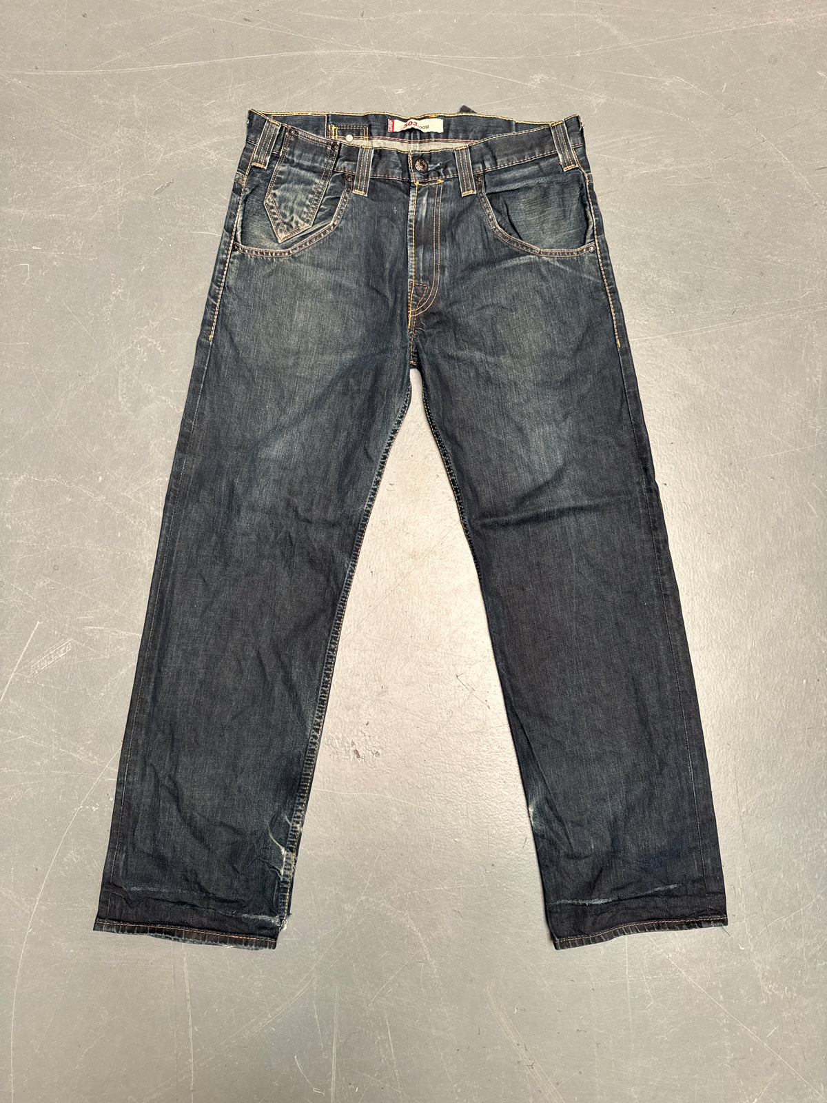 Levis Buckle Back Vintage Jean - W 34 L 32 - BU168