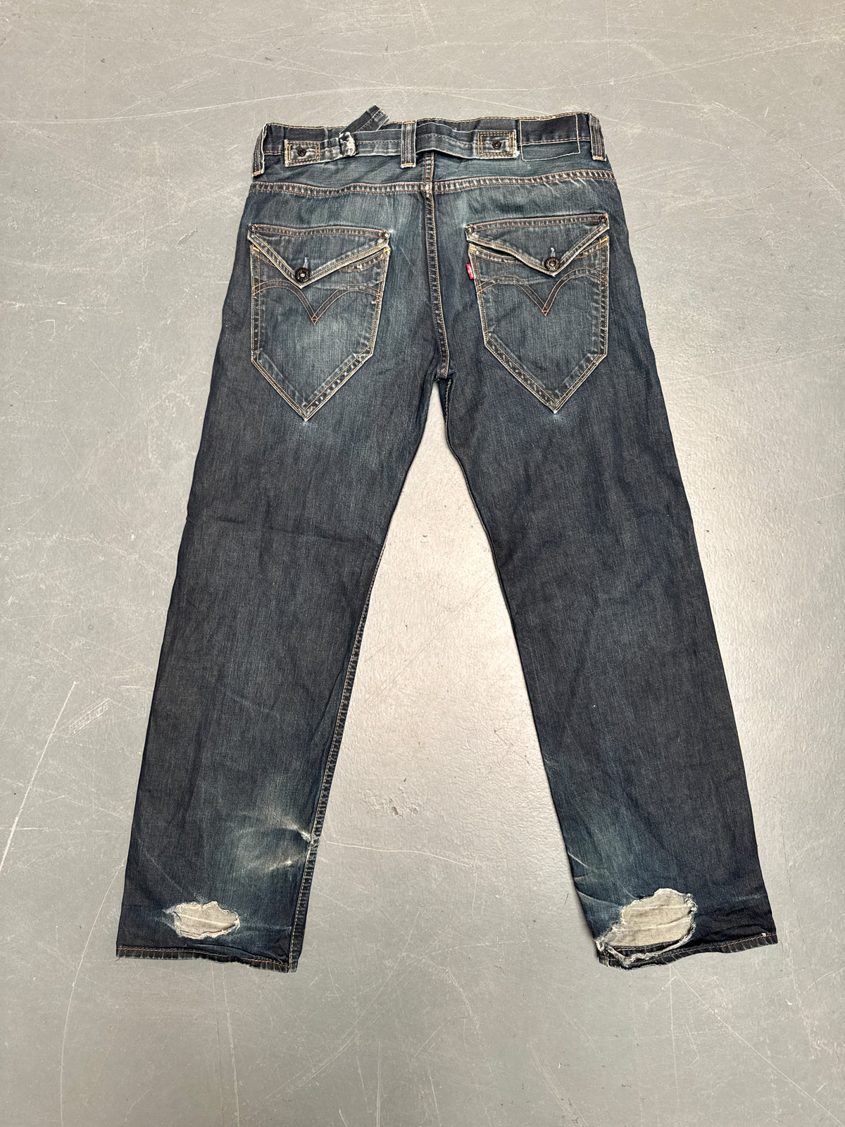 Levis Buckle Back Vintage Jean - W 34 L 32 - BU168