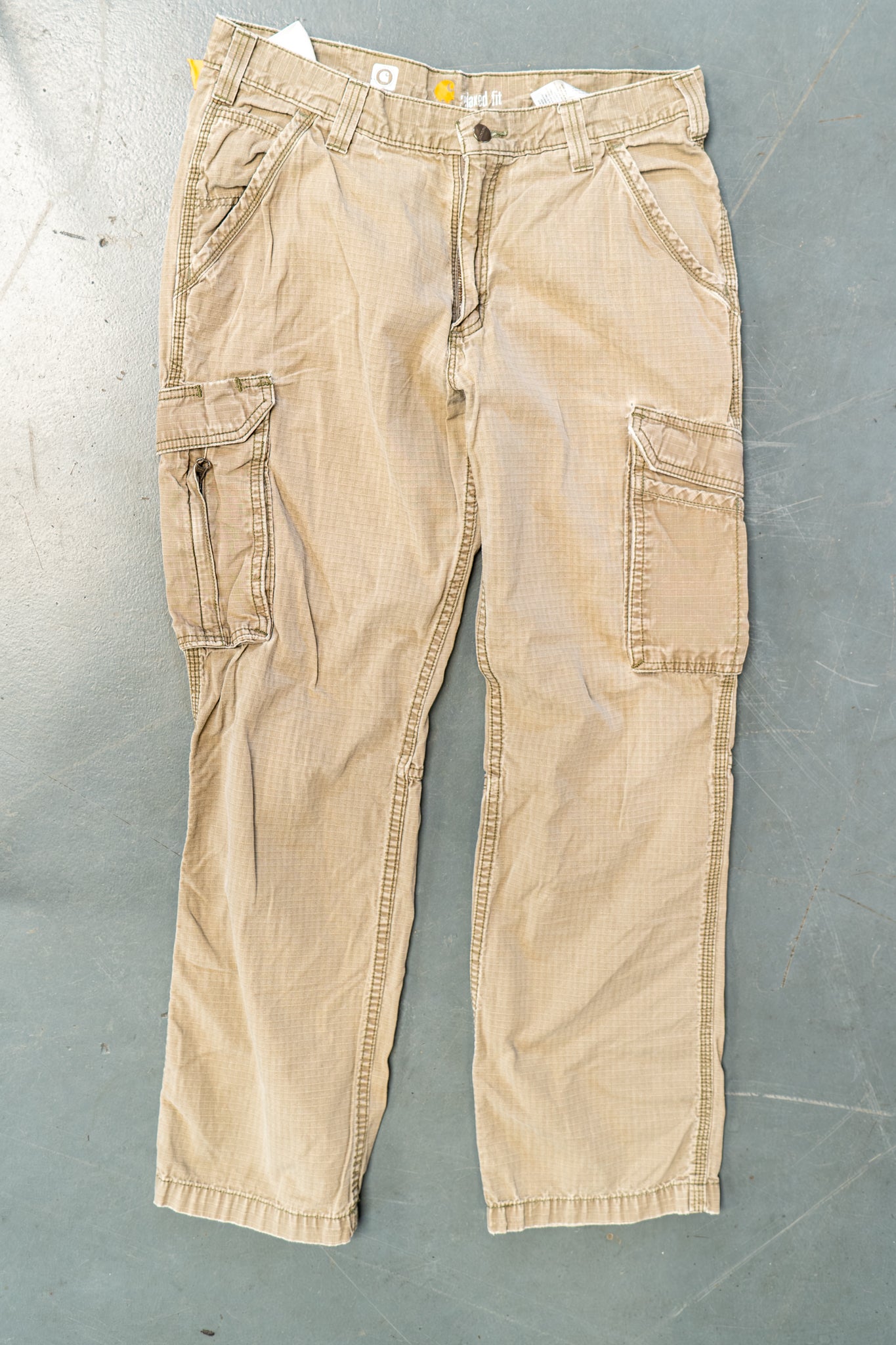 True Vintage Carhartt Carpenter Trousers – Beige, w33,L30 Regular (1990s)