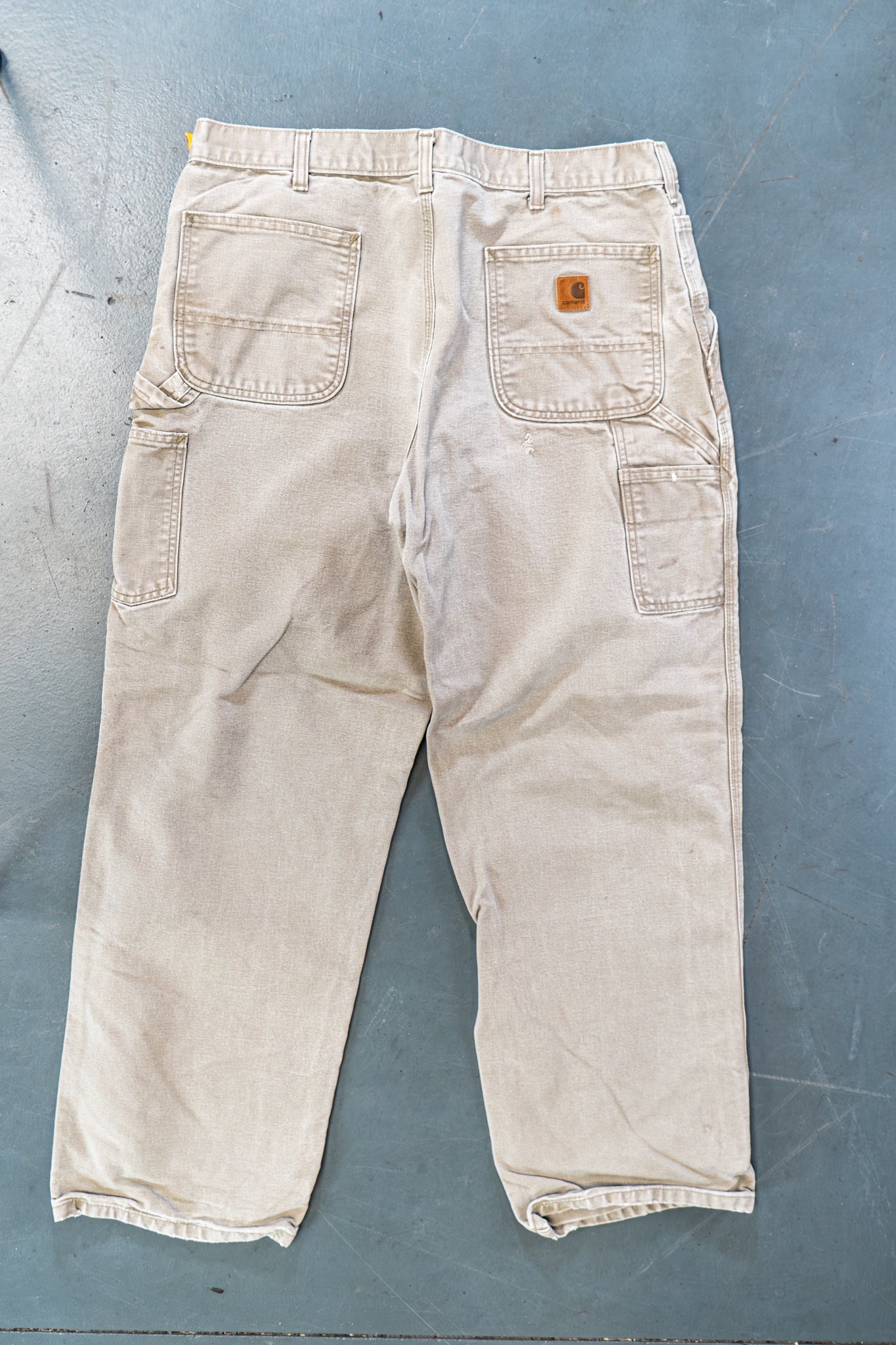 True Vintage Carhartt Carpenter Trousers – Beige, w35,L30 Regular (1990s)