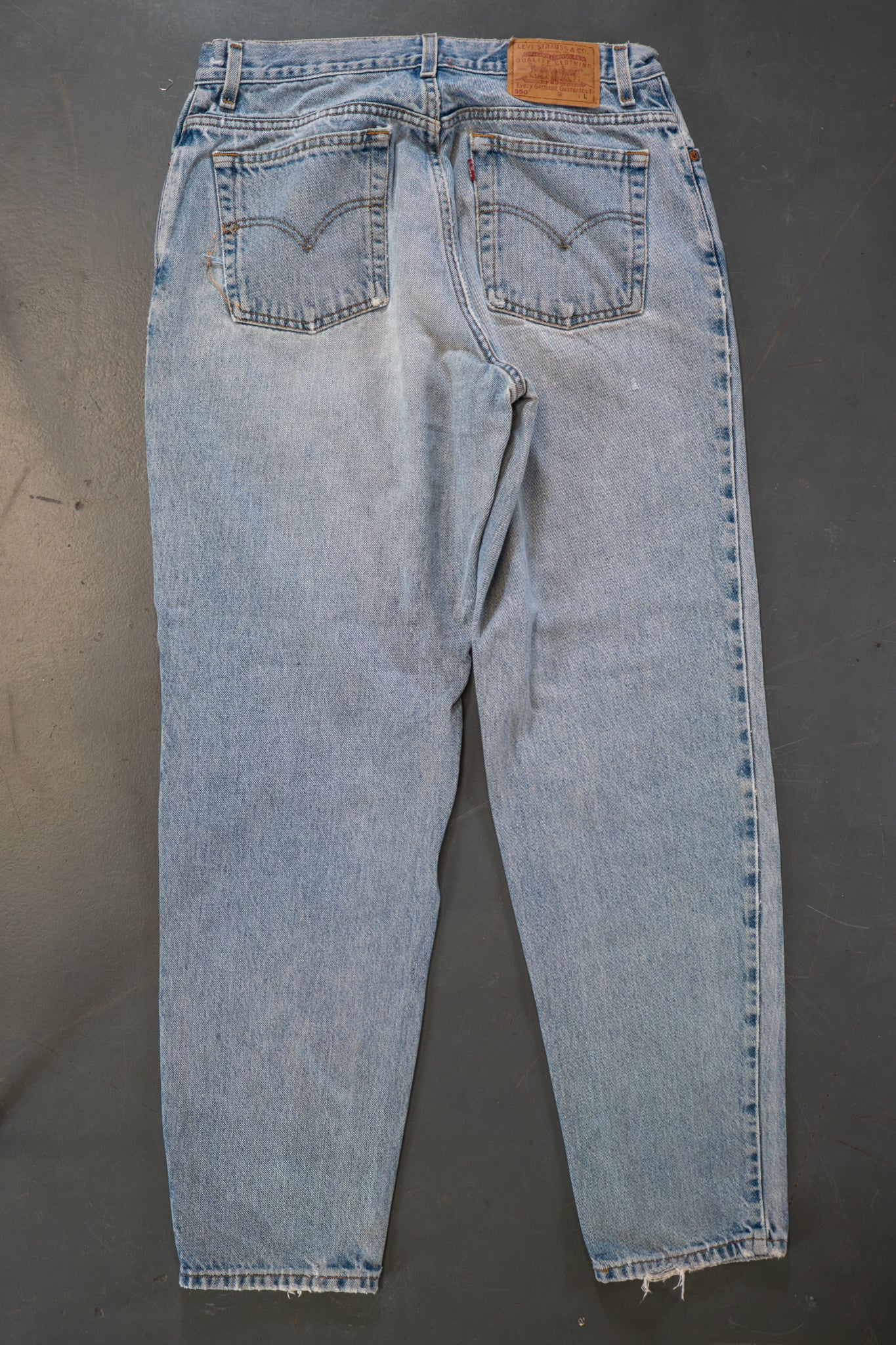 Ladies Levi's High Waisted 550s Tapered Leg Denim Jeans – 90s Y2K -W32, L31