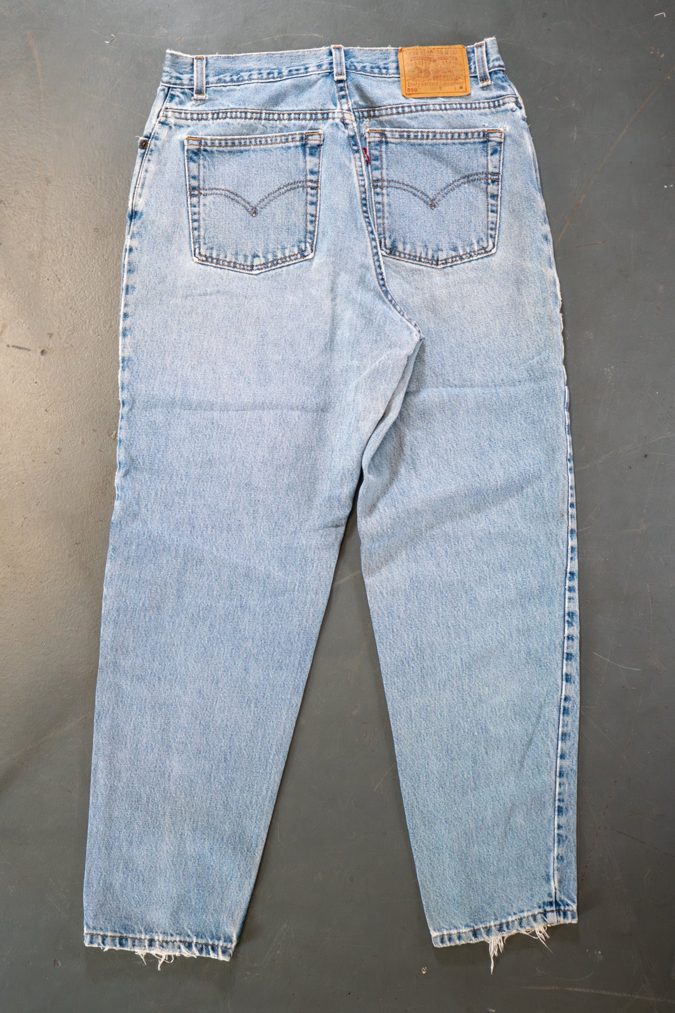 Ladies Levi's High Waisted 550s Tapered Leg Denim Jeans – 90s Y2K -W30, L30