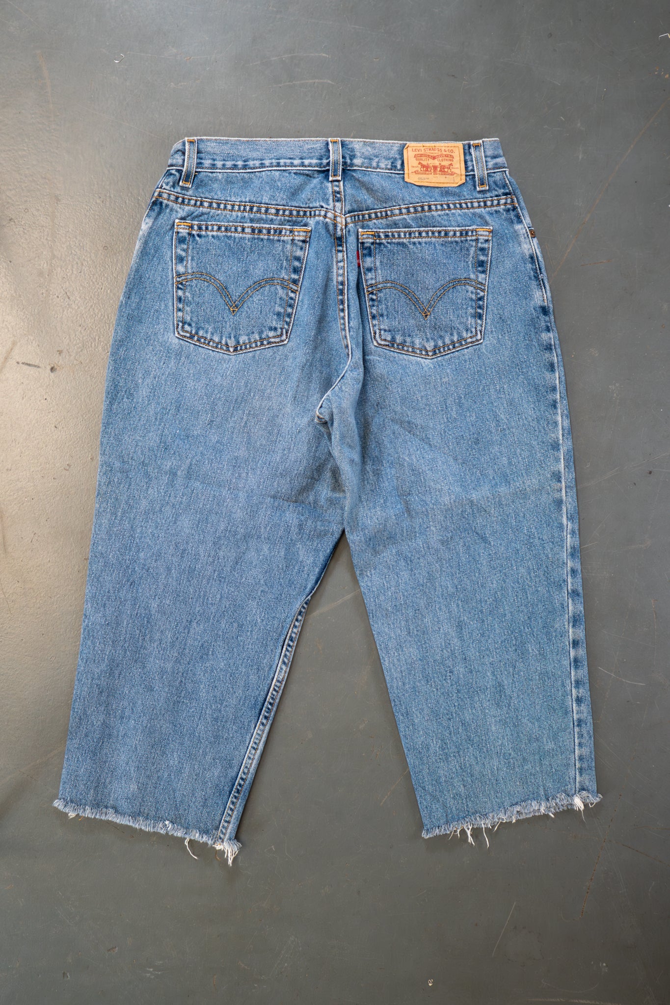 Ladies Levi's High Waisted 550s Tapered Leg Denim Jeans – 90s Y2K -W31, L21