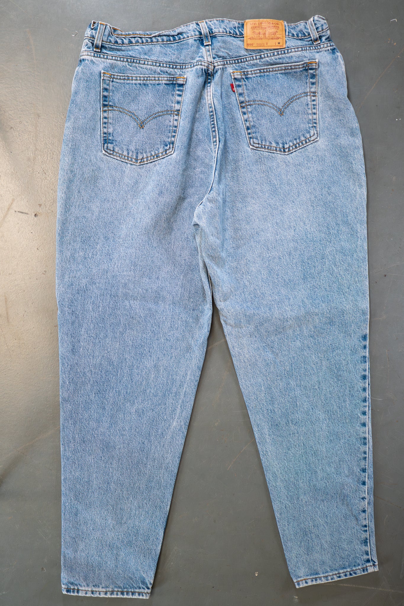 Ladies Levi's High Waisted 550s Tapered Leg Denim Jeans – 90s Y2K -W38, L31