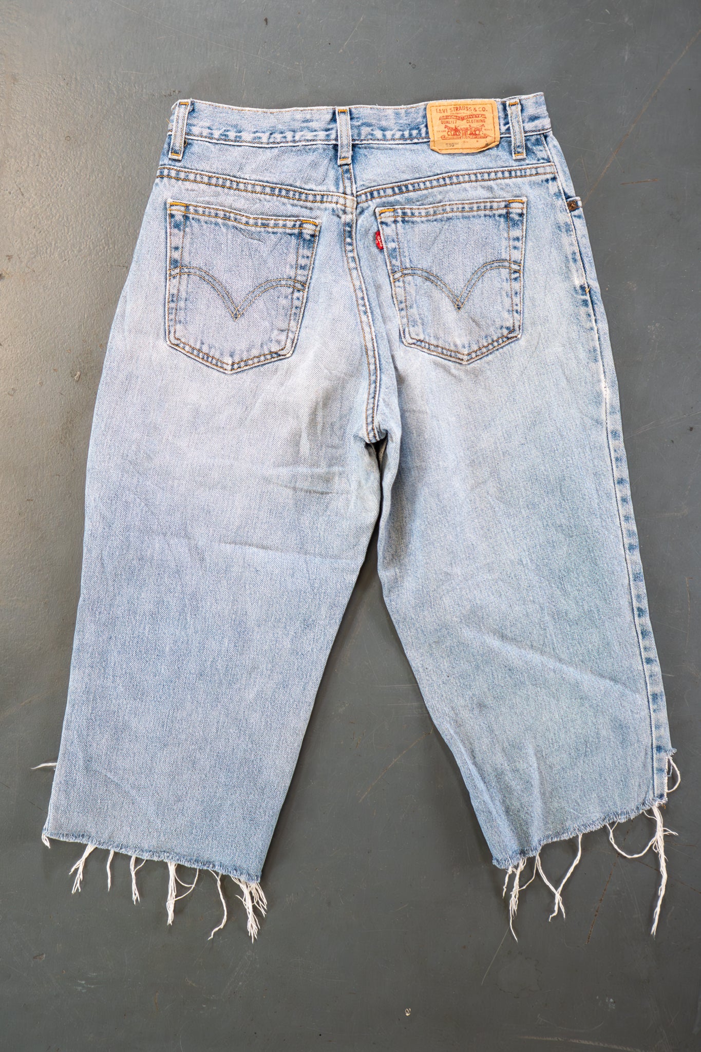 Ladies Levi's High Waisted 550s Tapered Leg Denim Jeans – 90s Y2K -W28, L19