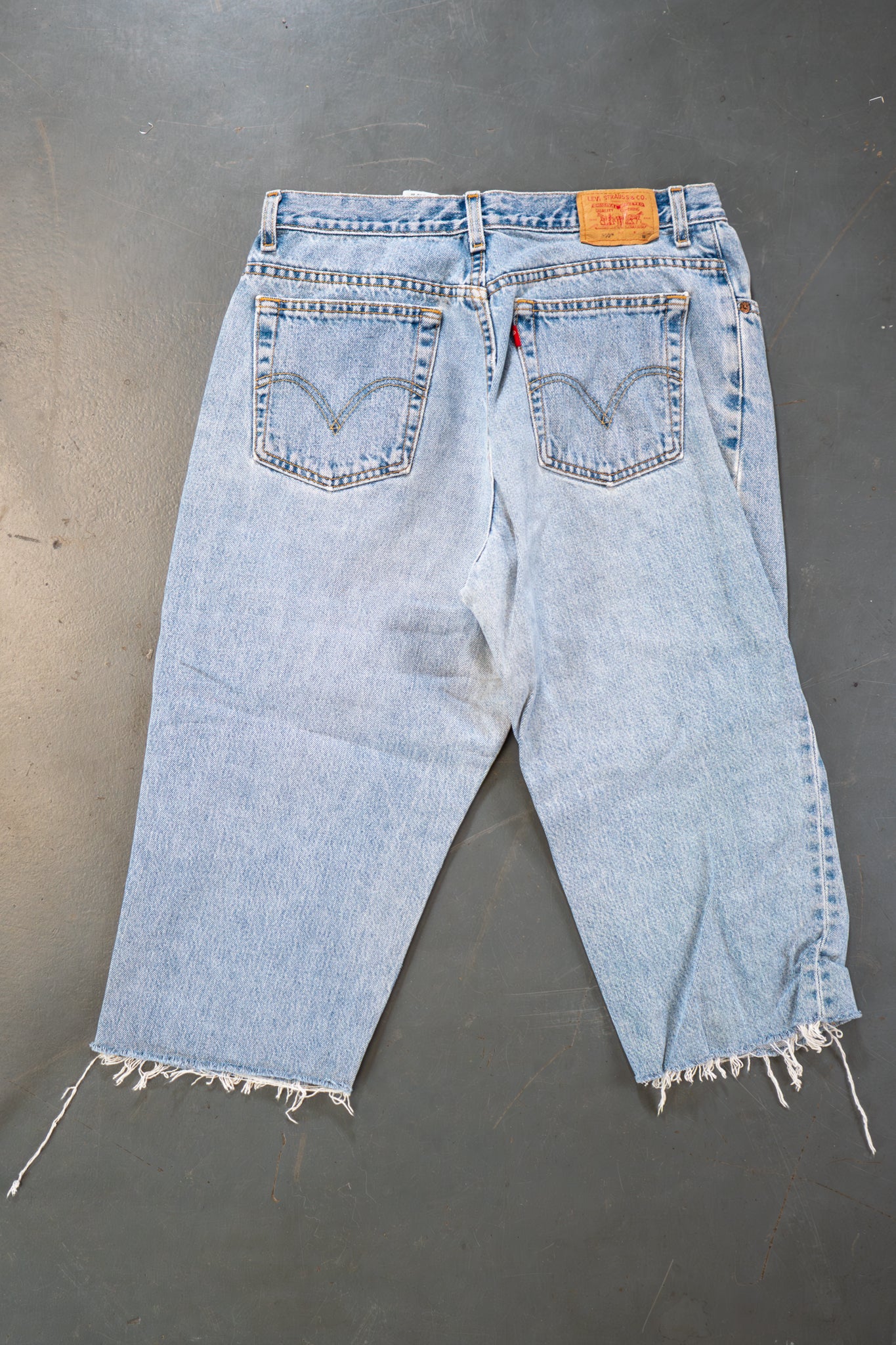 Ladies Levi's High Waisted 550s Tapered Leg Denim Jeans – 90s Y2K -W31, L19