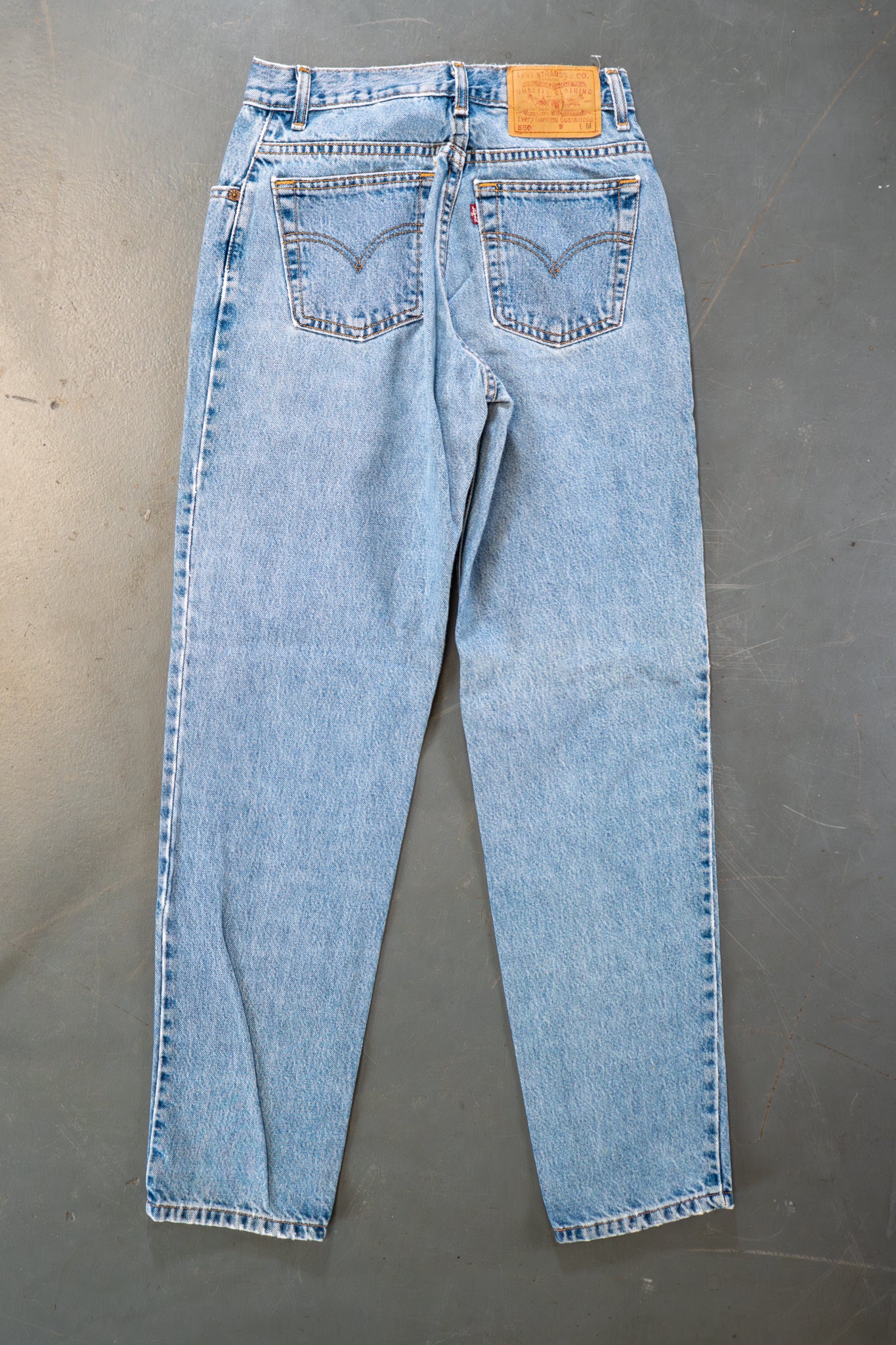 Ladies Levi's High Waisted 550s Tapered Leg Denim Jeans – 90s Y2K -W25, L30