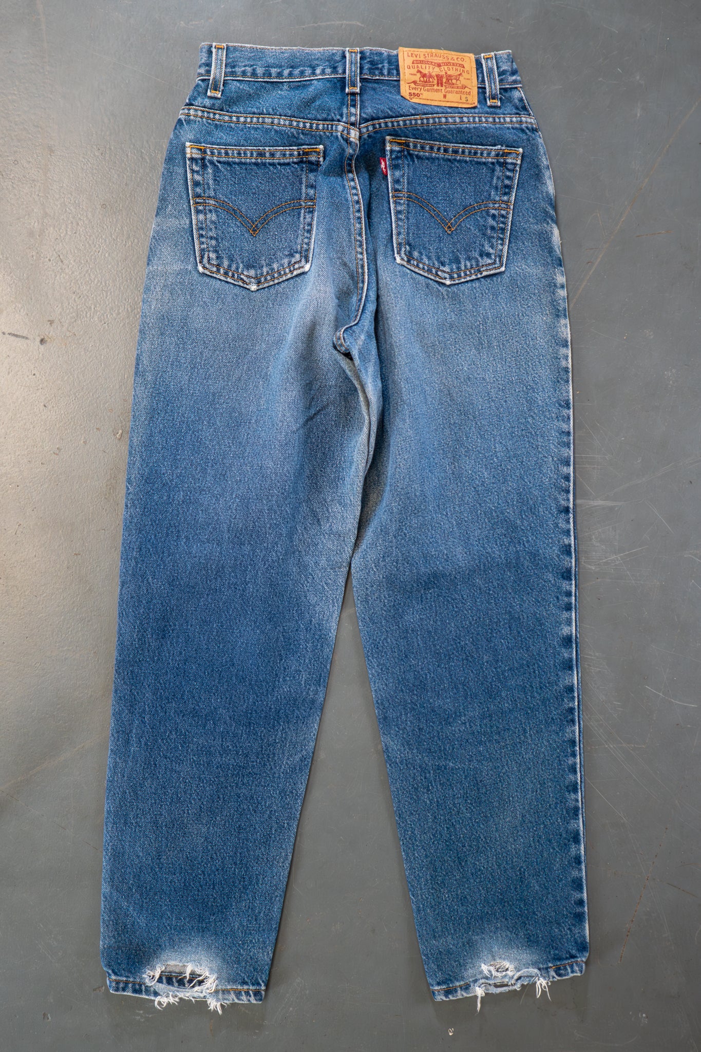 Ladies Levi's High Waisted 550s Tapered Leg Denim Jeans – 90s Y2K -W26, L28