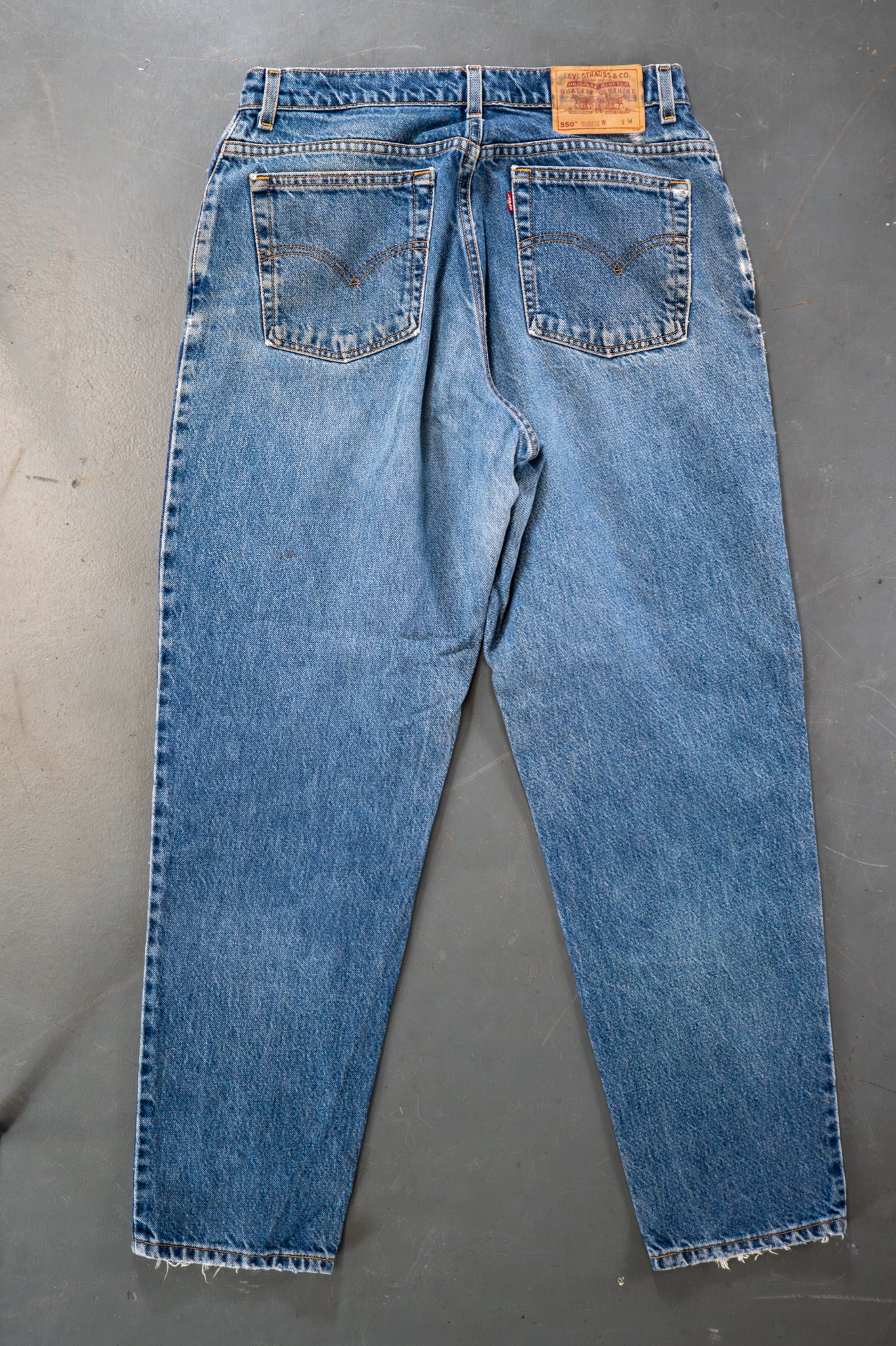 Ladies Levi's High Waisted 550s Tapered Leg Denim Jeans – 90s Y2K -W30, L30