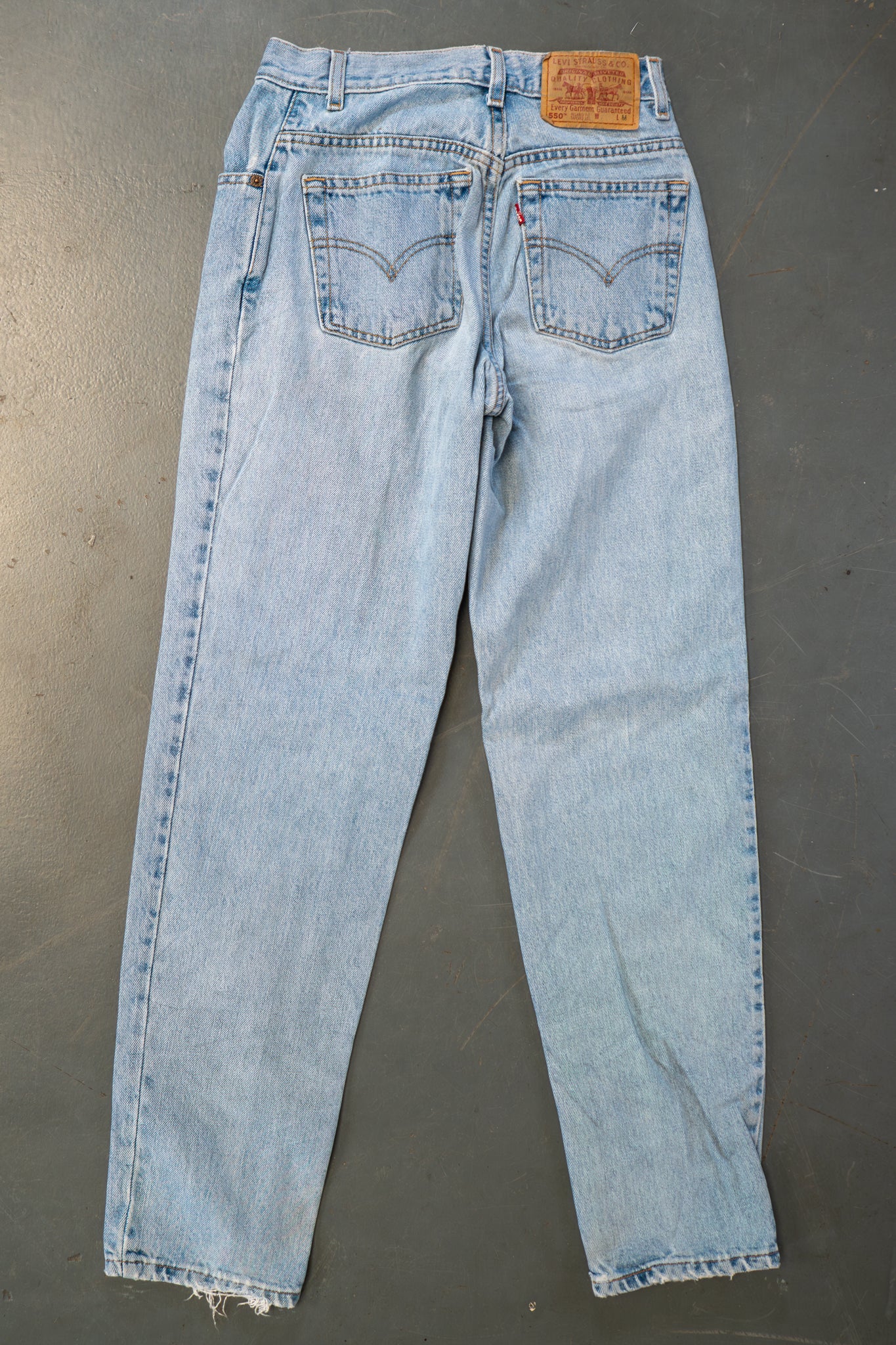 Ladies Levi's High Waisted 550s Tapered Leg Denim Jeans – 90s Y2K -W26, L30