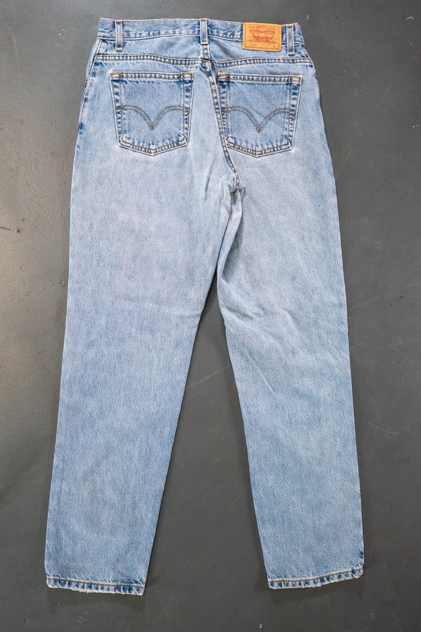 Ladies Levi's High Waisted 550s Tapered Leg Denim Jeans – 90s Y2K -W29, L30