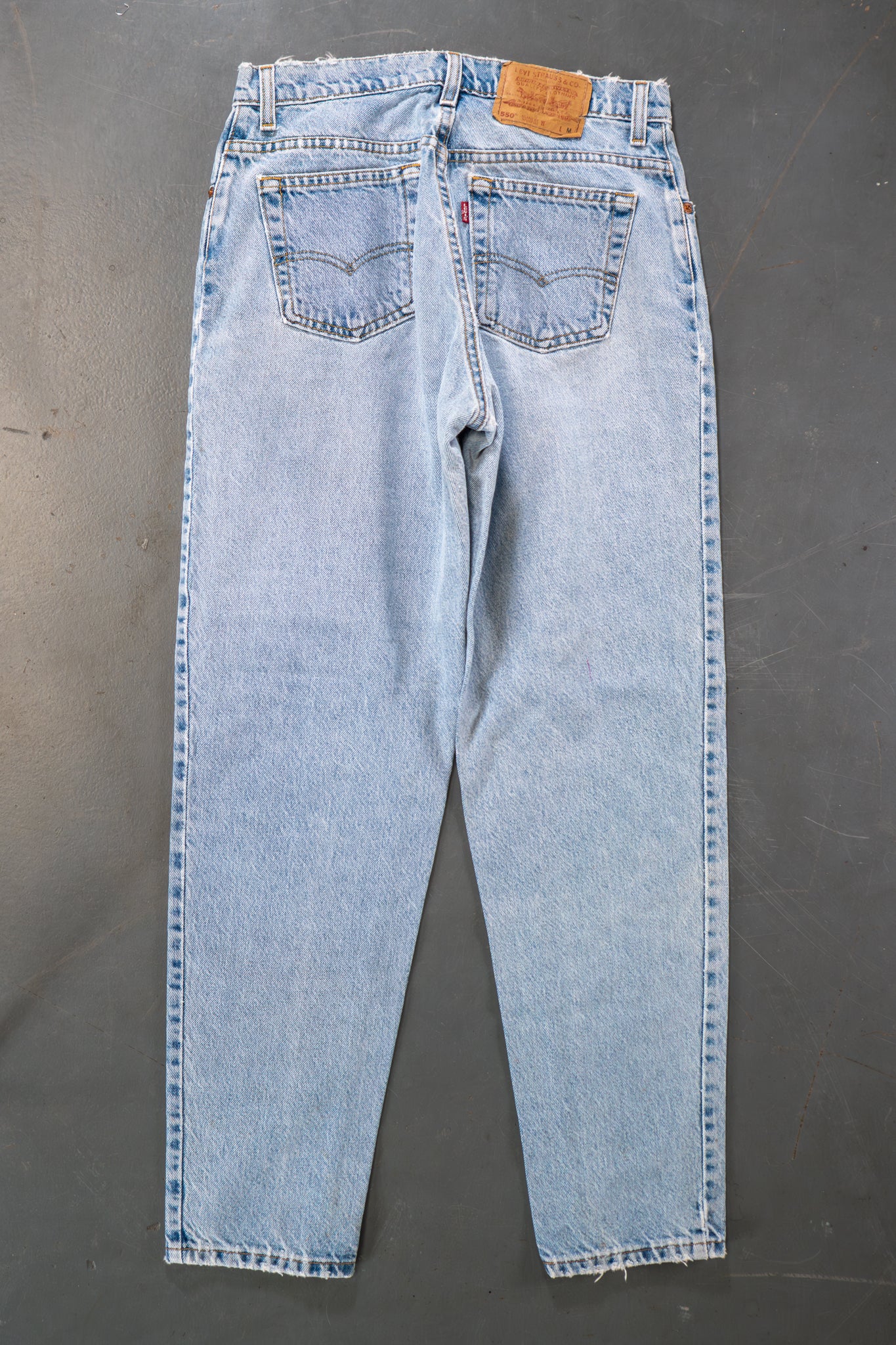 Ladies Levi's High Waisted 550s Tapered Leg Denim Jeans – 90s Y2K -W28, L29