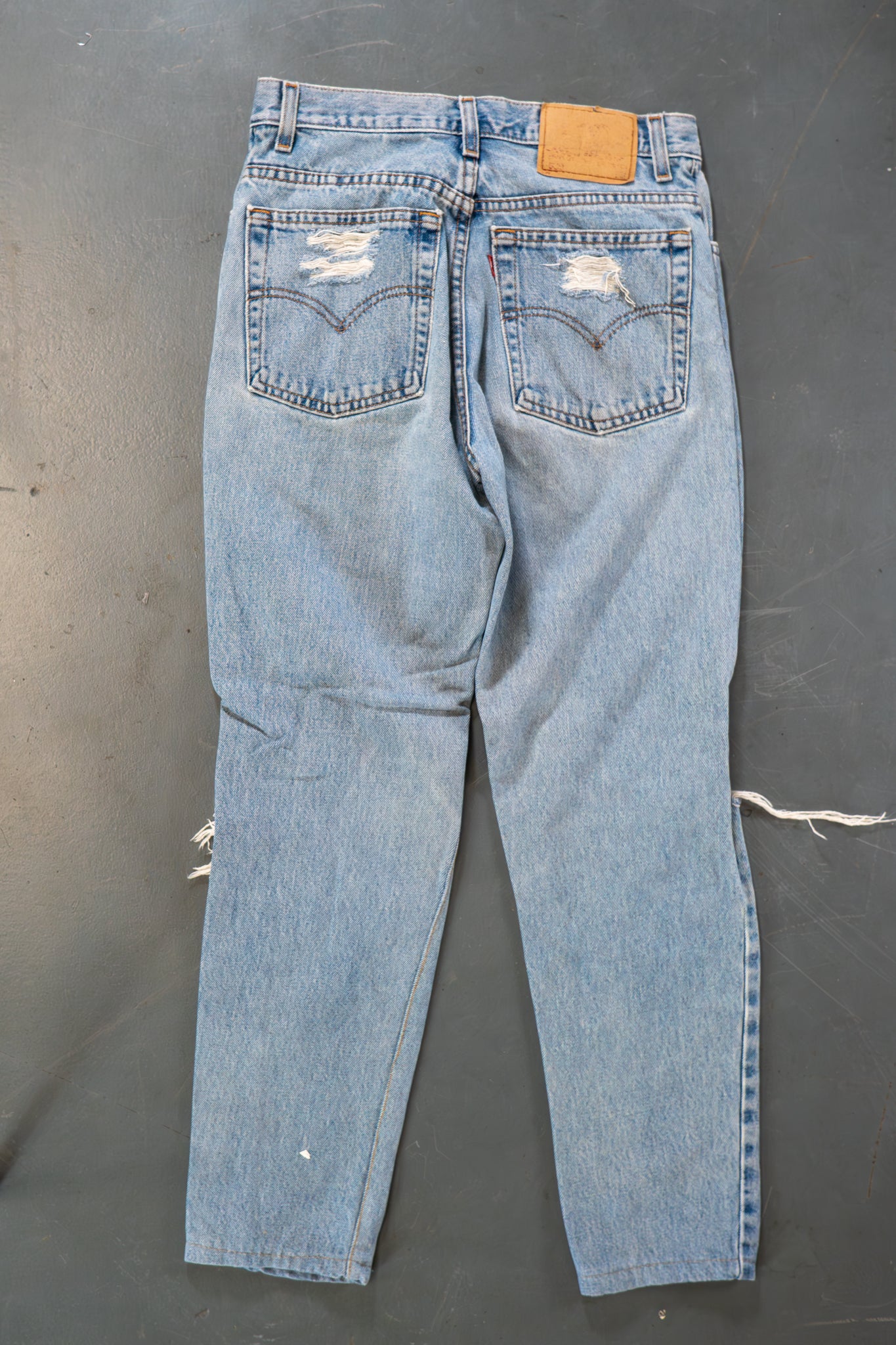 Ladies Levi's High Waisted 550s Tapered Leg Denim Jeans – 90s Y2K -W28, L27