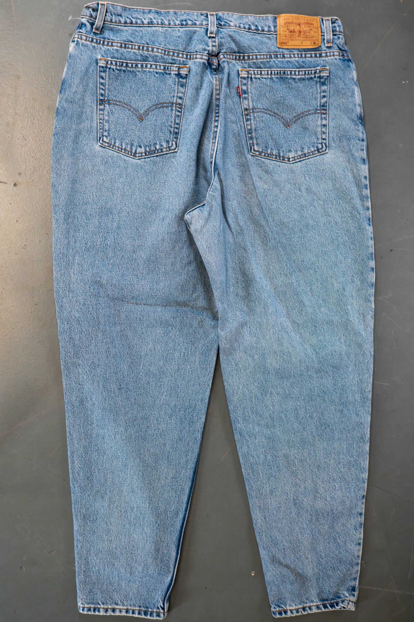 Ladies Levi's High Waisted 550s Tapered Leg Denim Jeans – 90s Y2K -W38, L30